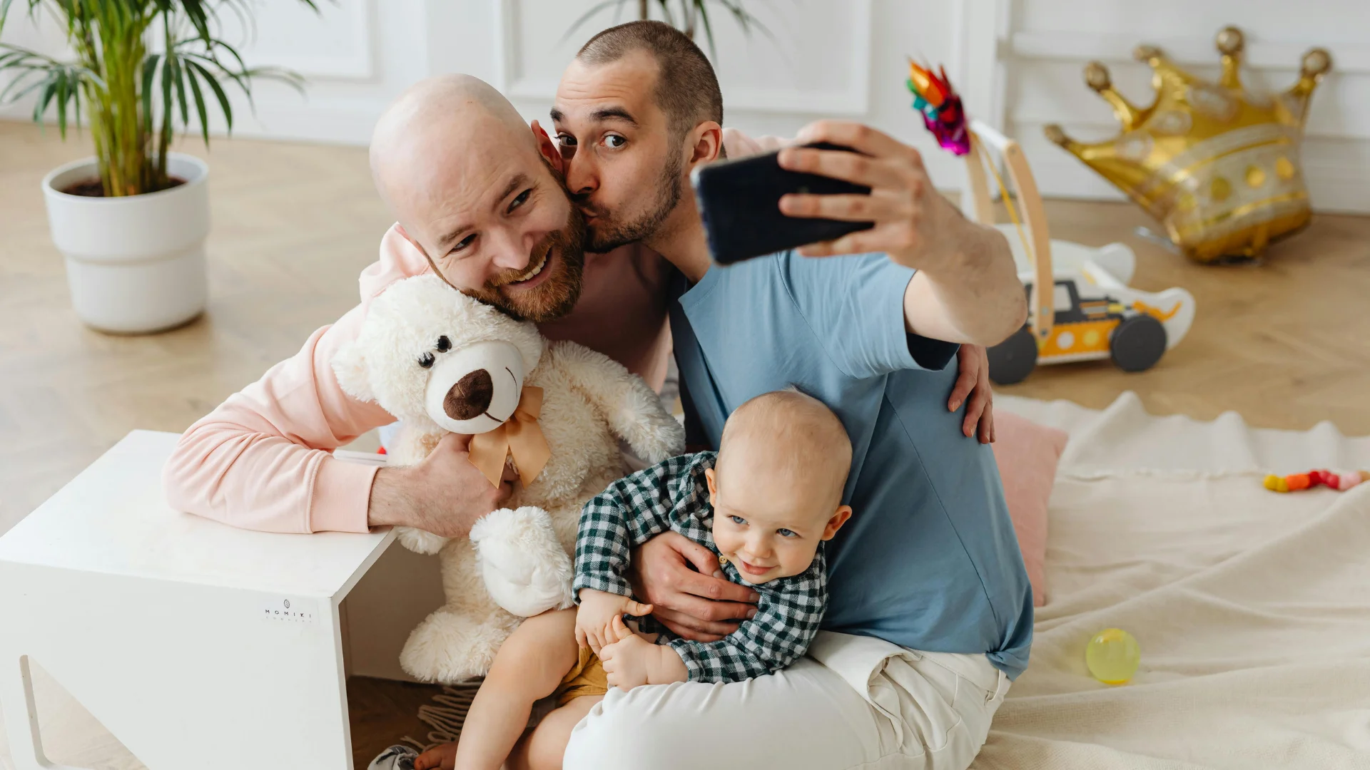 physicians-surrogacy-gay dads